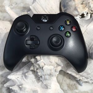 XBOX ONE  Black Wireless Gaming Controller
